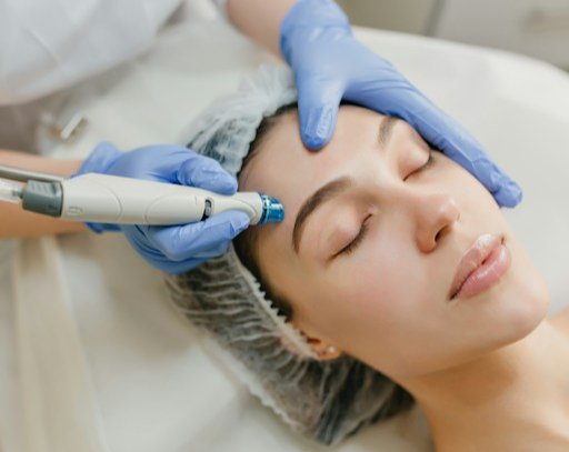 Dermaplaning Facial